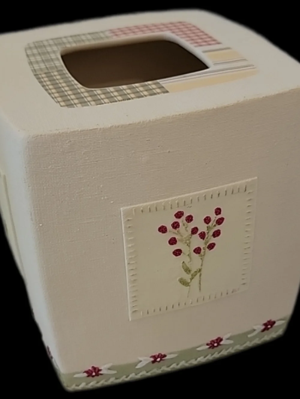 'Pretty in Pink' Ceramic Tissue Cover Set - Off White & Pink
